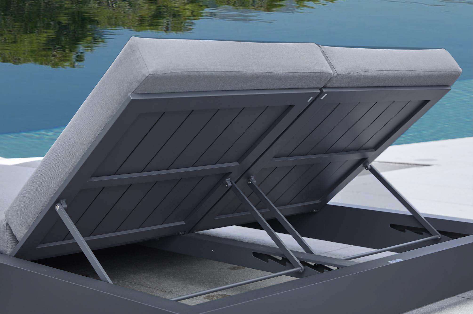 Lit de piscine double luxe en aluminium haut de gamme gris foncé avec housse en tissu 100% oléfine gris clair.