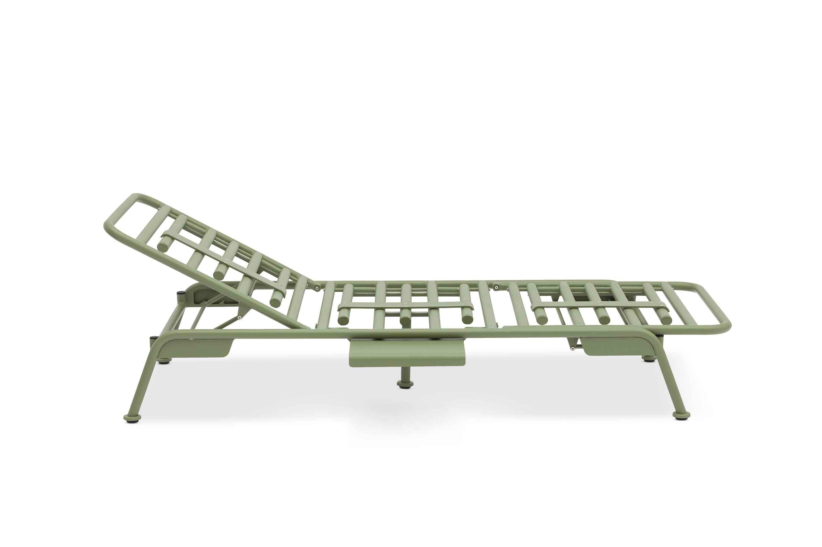 Bain de soleil modulable en aluminium vert, design belge, dossier pliable, finition luxe, collection Sunny, matériaux.