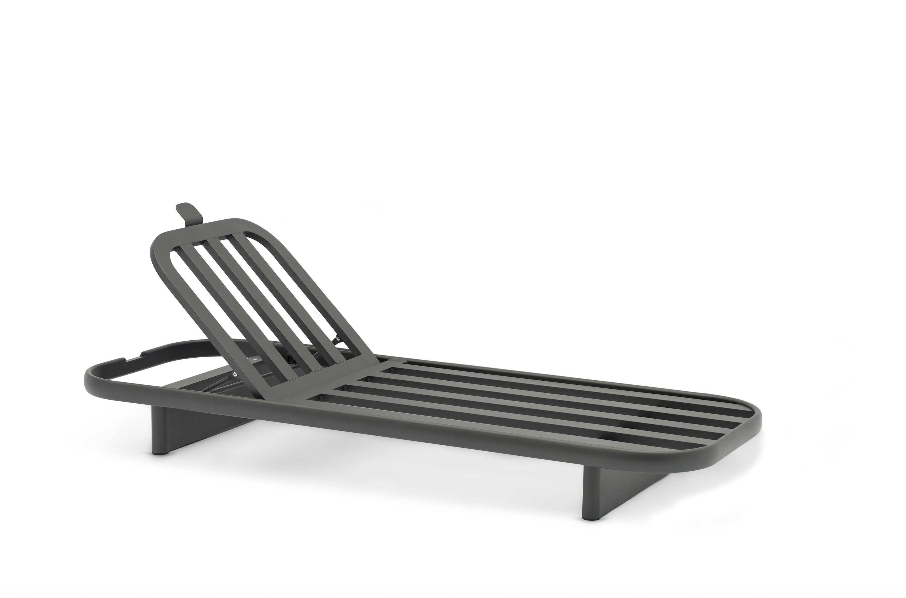 Détail des finitions premium du bain de soleil ROSA en aluminium