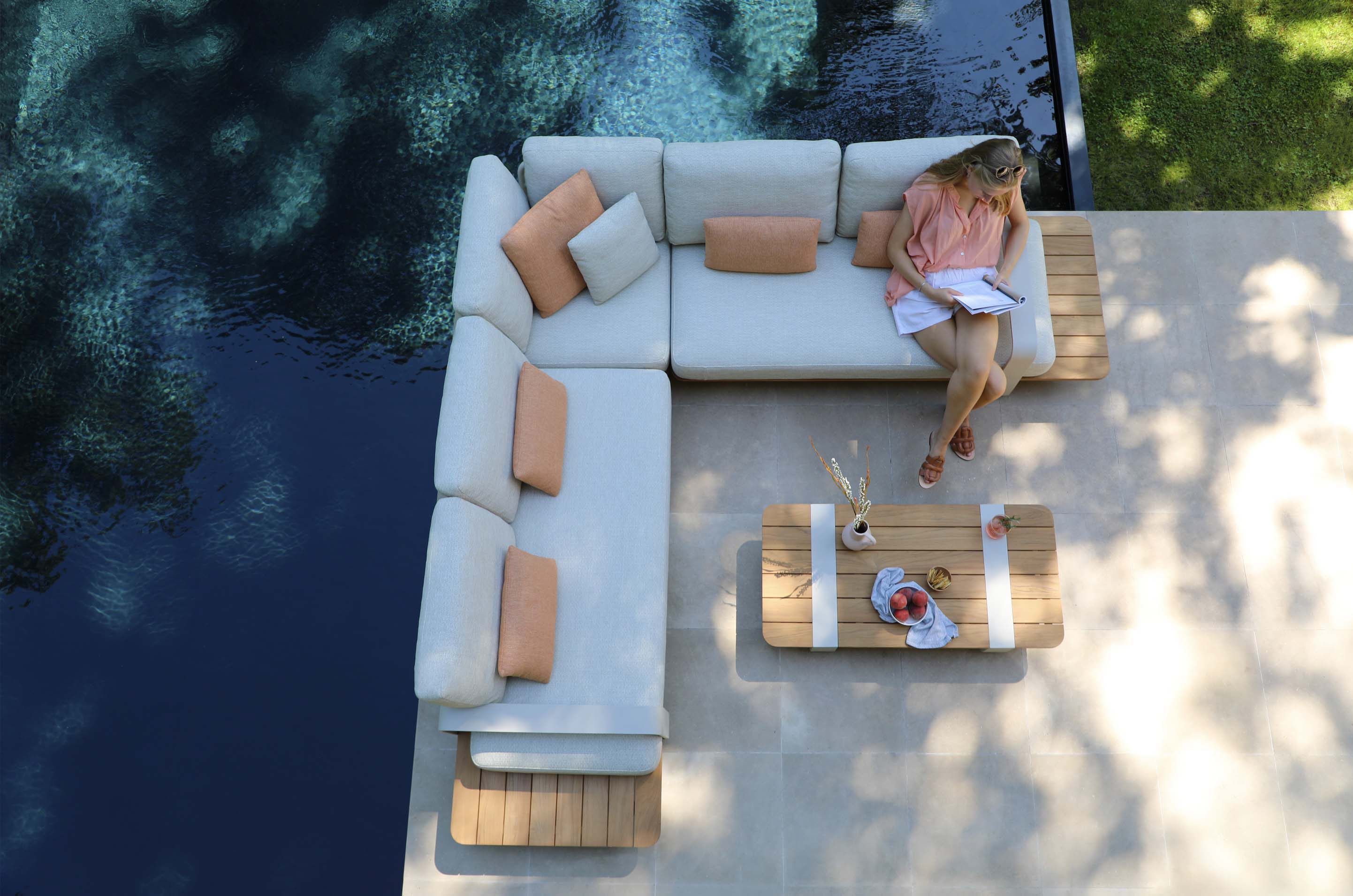 Salon de jardin d'angle en aluminium et en teck - ROMEO