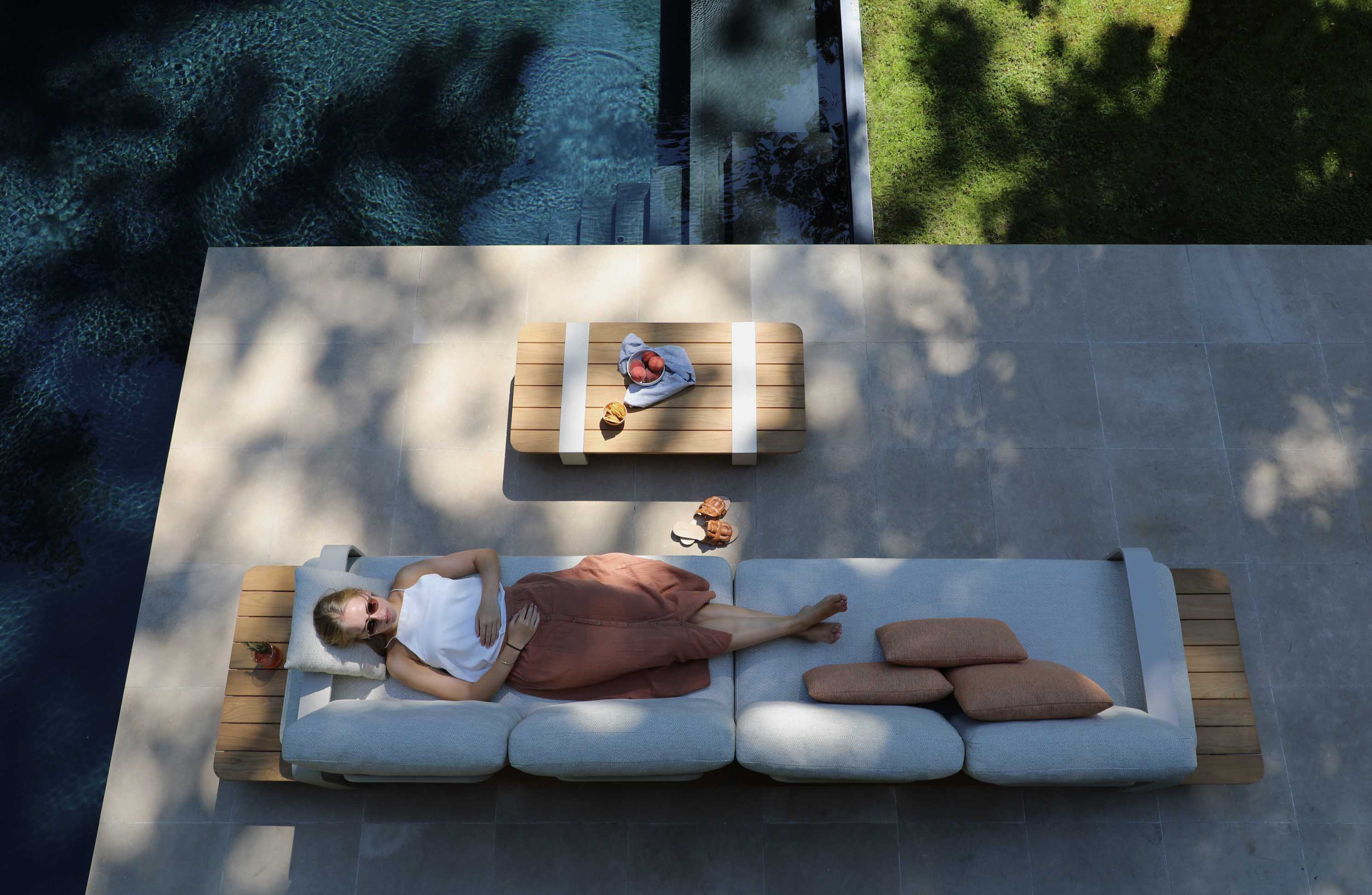 Salon de jardin haut de gamme en aluminium et en teck - ROMEO MINI