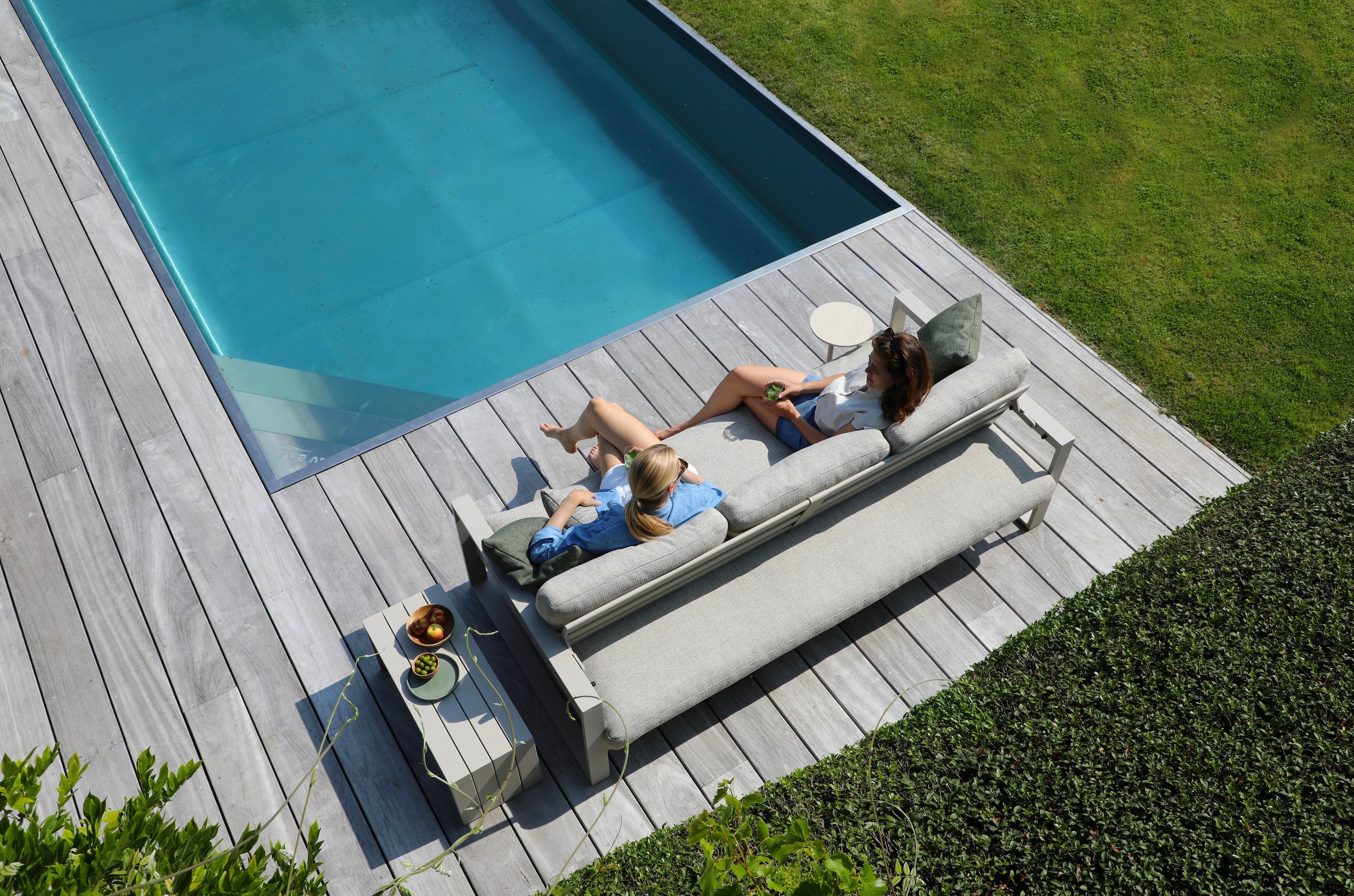 Canapé de jardin / bain de soleil modulable en aluminium haut de gamme - MAEL