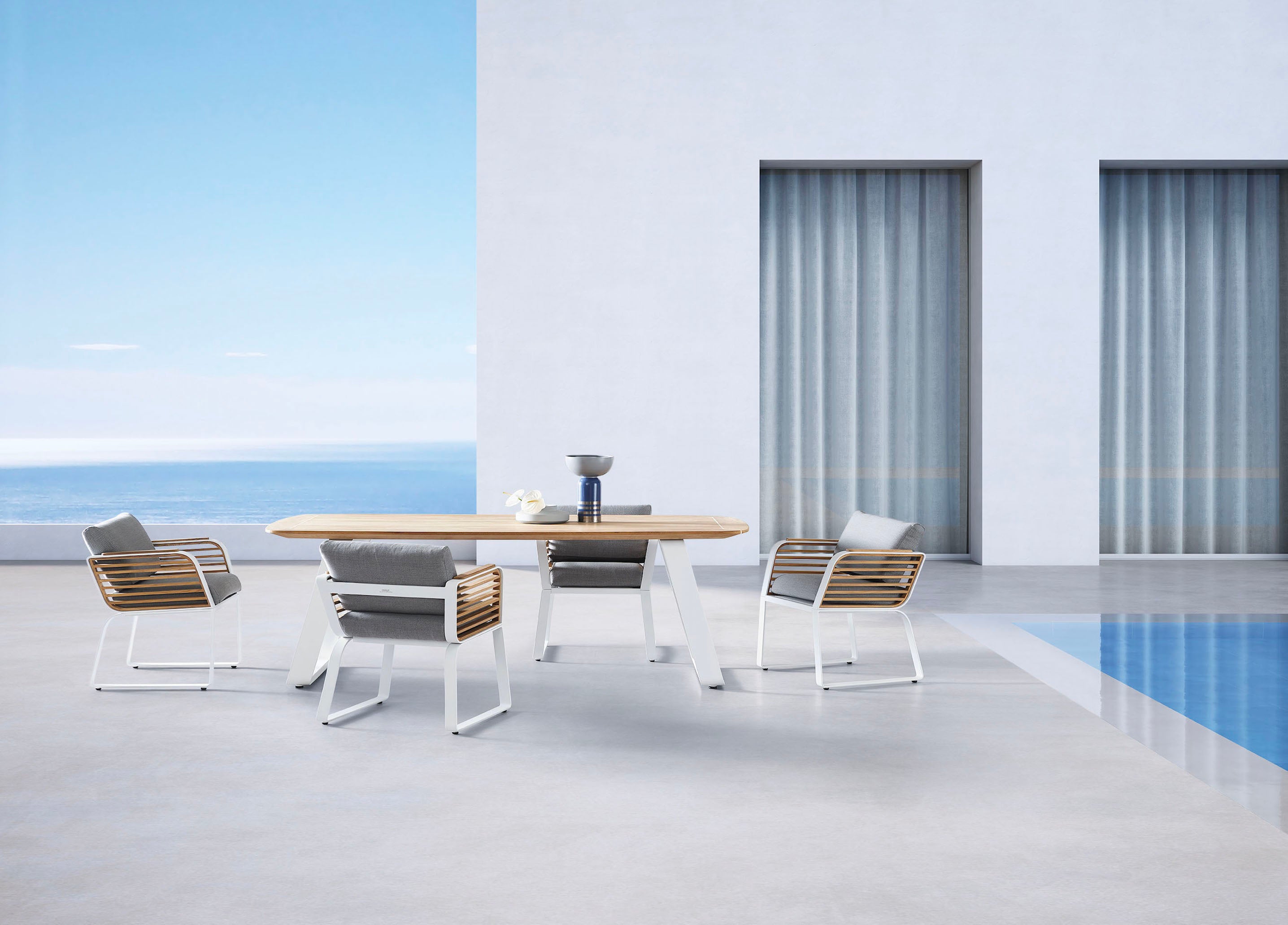 Ensemble repas haut de gamme en aluminium blanc et Teck FSC, design Pininfarina aux lignes architecturales, six fauteuils.