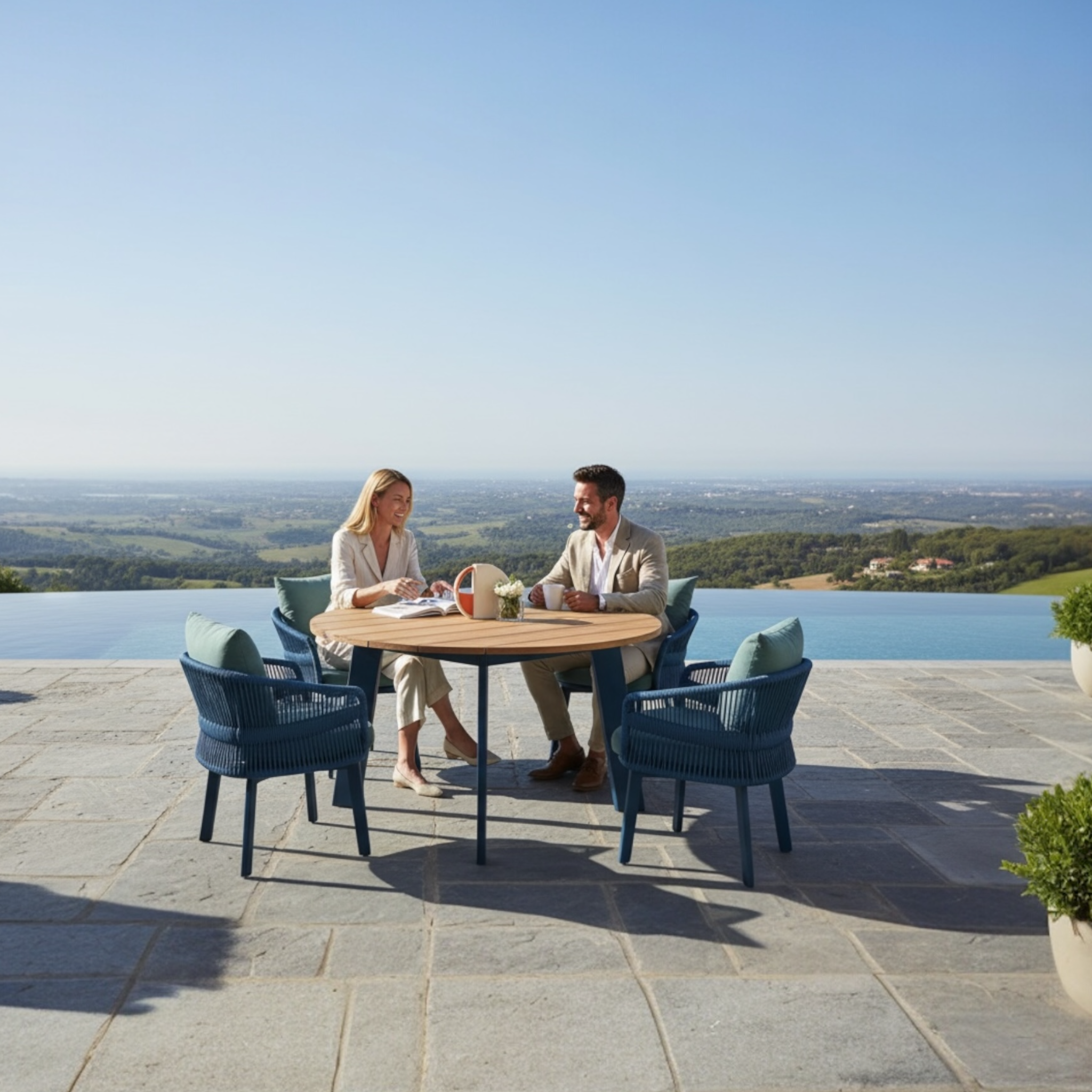 Ensemble table et fauteuil de jardin en alu et teck laska