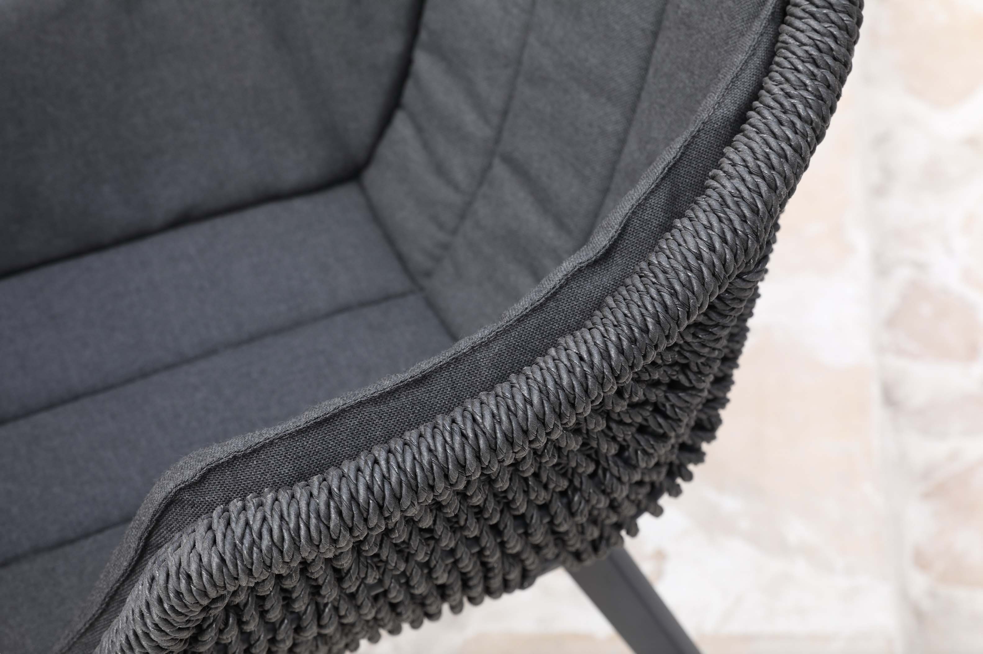 Fauteuil repas extérieur en aluminium et résine coussins AGORA (lot de 2) - MILO NOIR