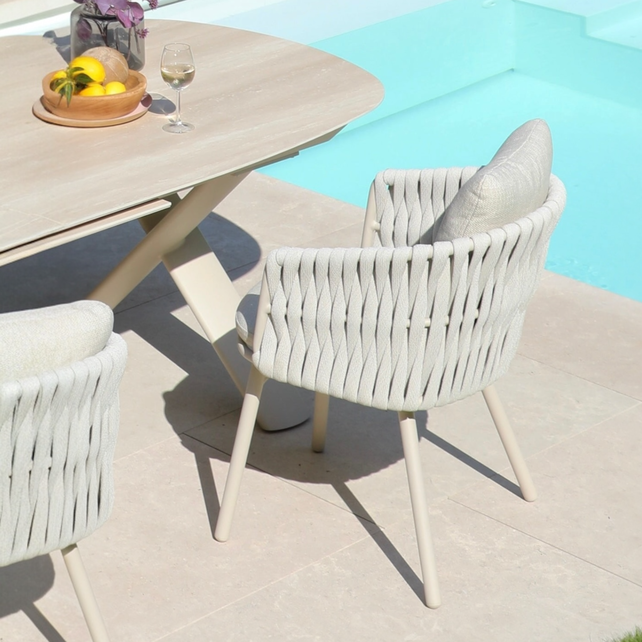 Chaise pour jardin en aluminium et corde design haut de gamme Livio beige