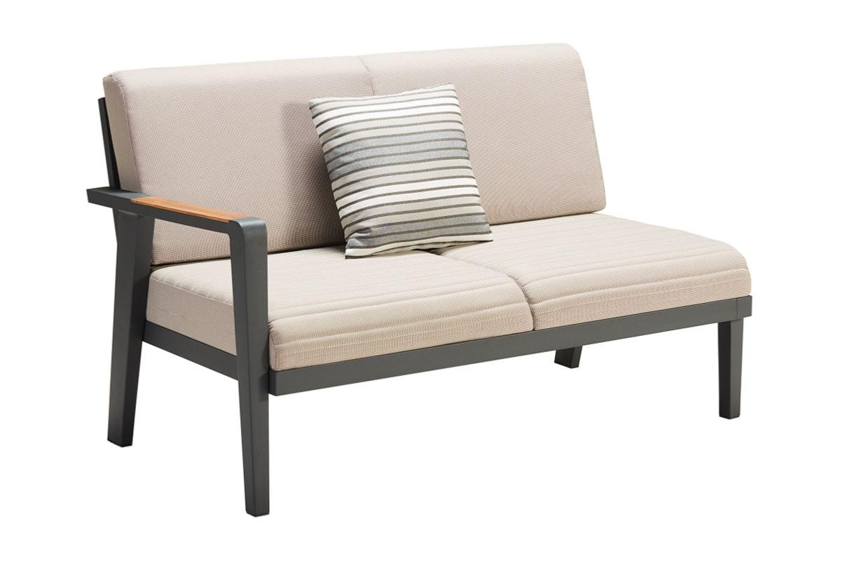 Canapé d'angle en aluminium haut de gamme gris foncé avec assise et dossier en tissu oléfine beige, coussin rayé, accoudoirs.