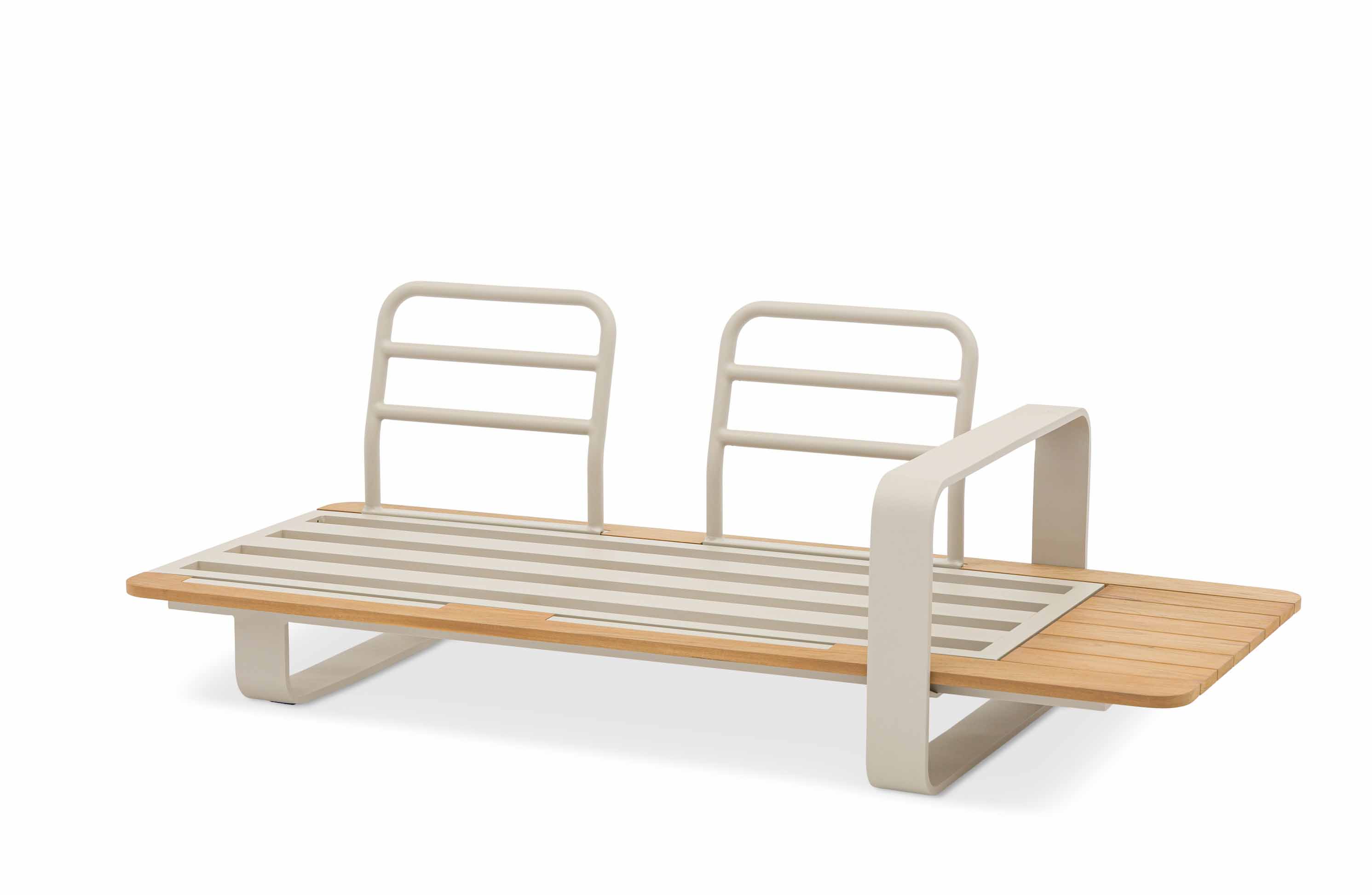 Salon de jardin compact en aluminium design beige et plateau en Teck FSC naturel, assises avec accoudoirs et tissu 100%.