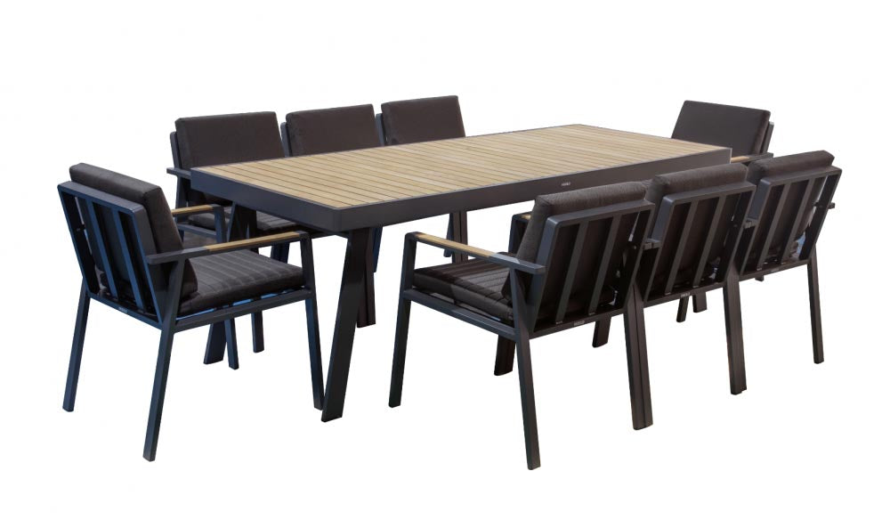 Ensemble repas luxe 8 places avec table en teck FSC et aluminium haut de gamme noir, chaises avec coussins en tissu oléfine.