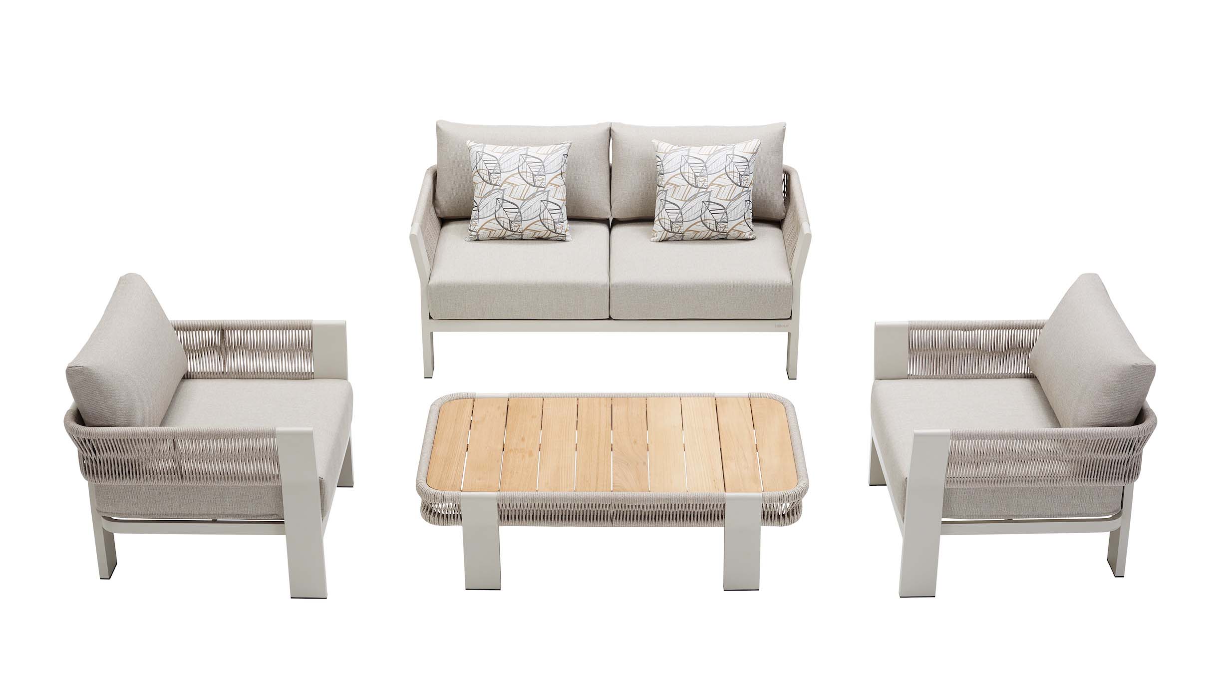 Salon de jardin 4 places avec canapé et fauteuils en aluminium gris clair, corde tressée beige, table basse en teck FSC.