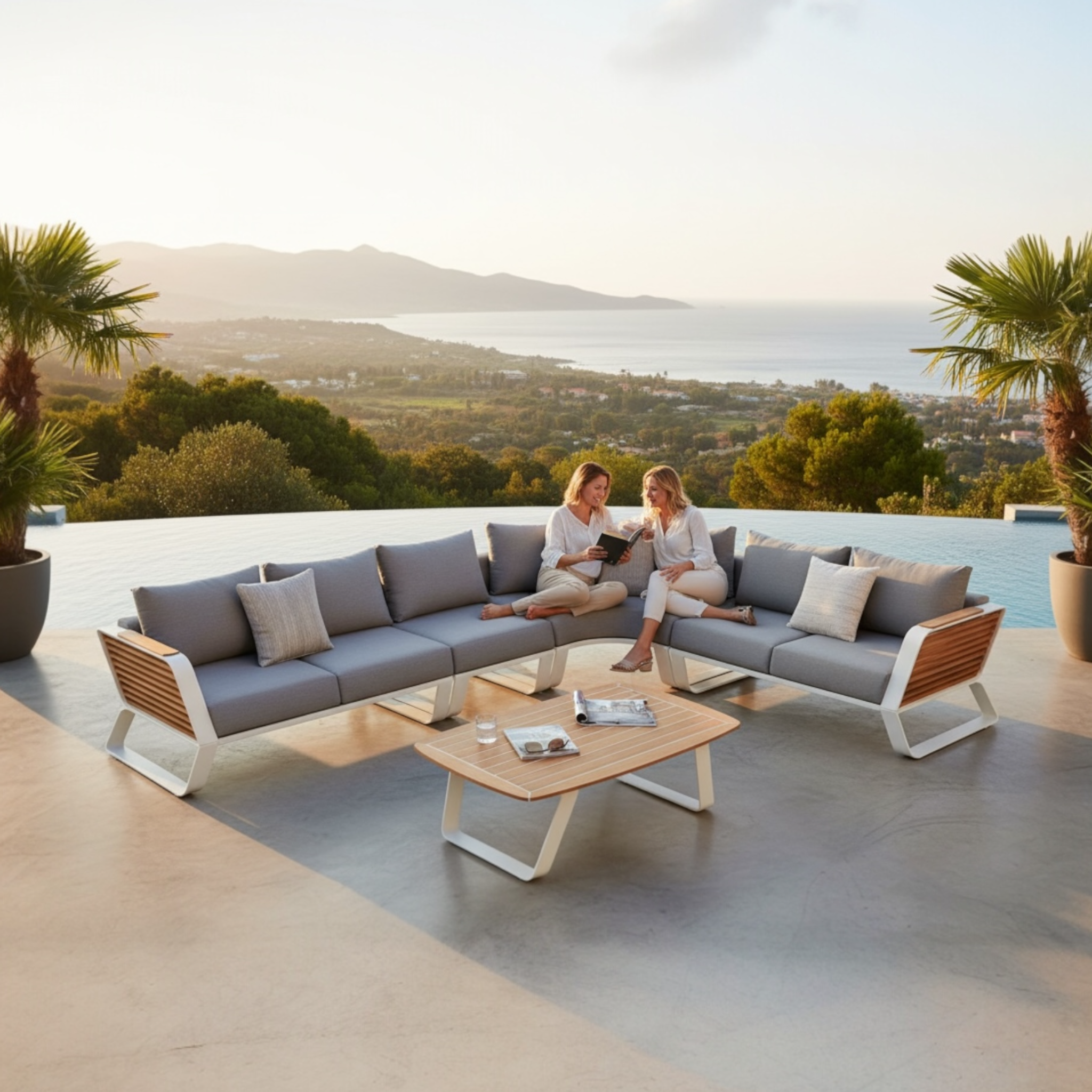 Canapé AILY en aluminium blanc et teck naturel, coussins gris épais