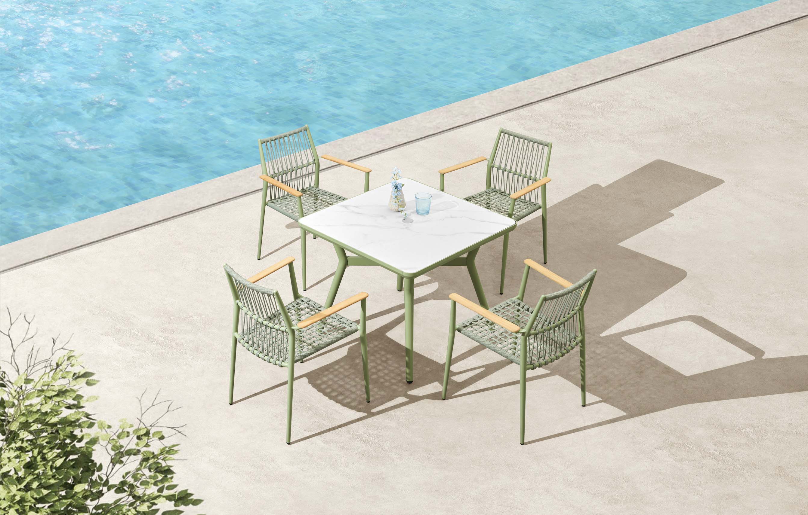 Table carrée de terrasse bistrot en aluminium vert, plateau céramique blanc, style méditerranéen haut de gamme, mobilier.