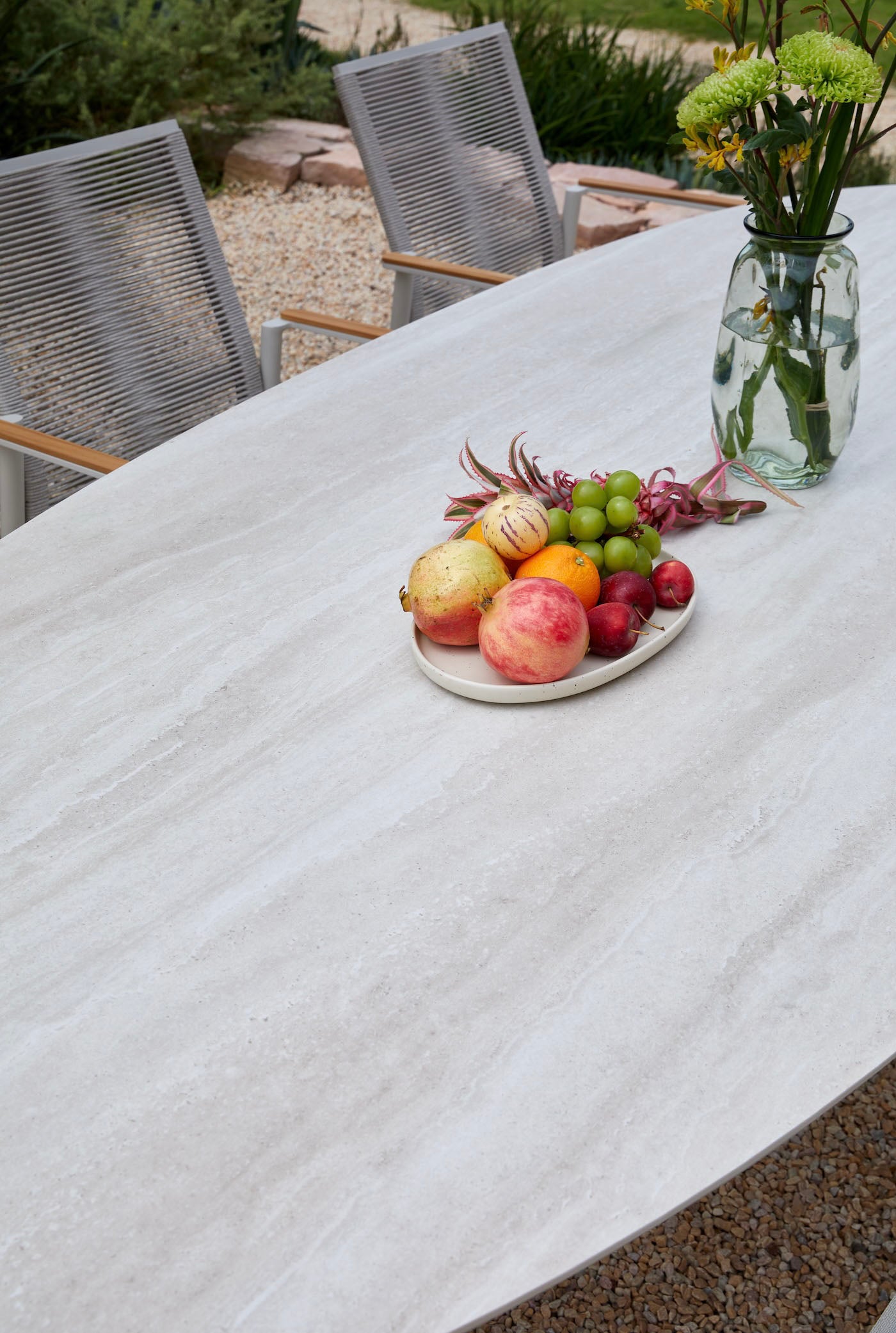 Grande table à manger ovale avec plateau en céramique - LYSE