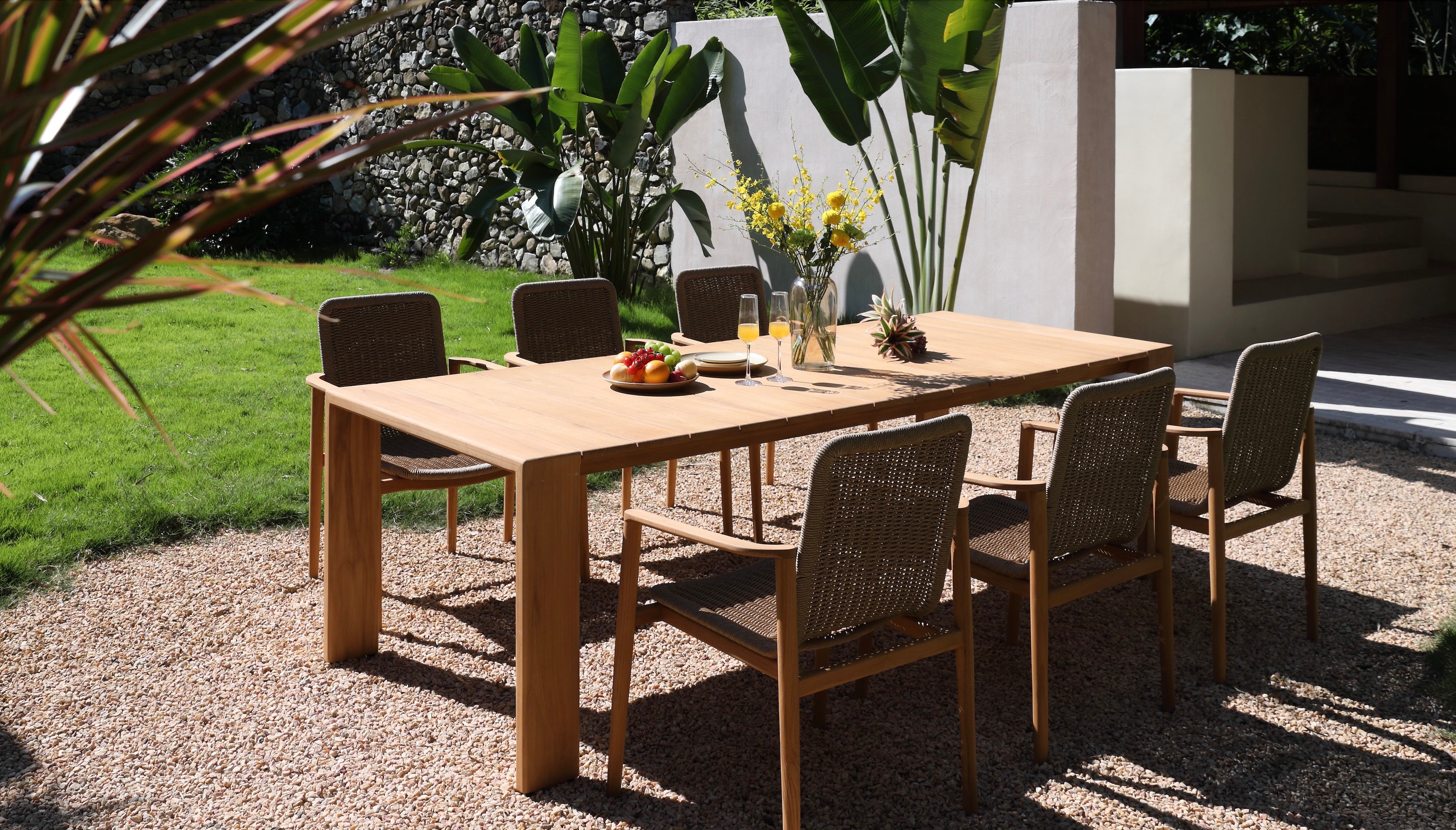 Table repas haut de gamme en teck massif - PAULA