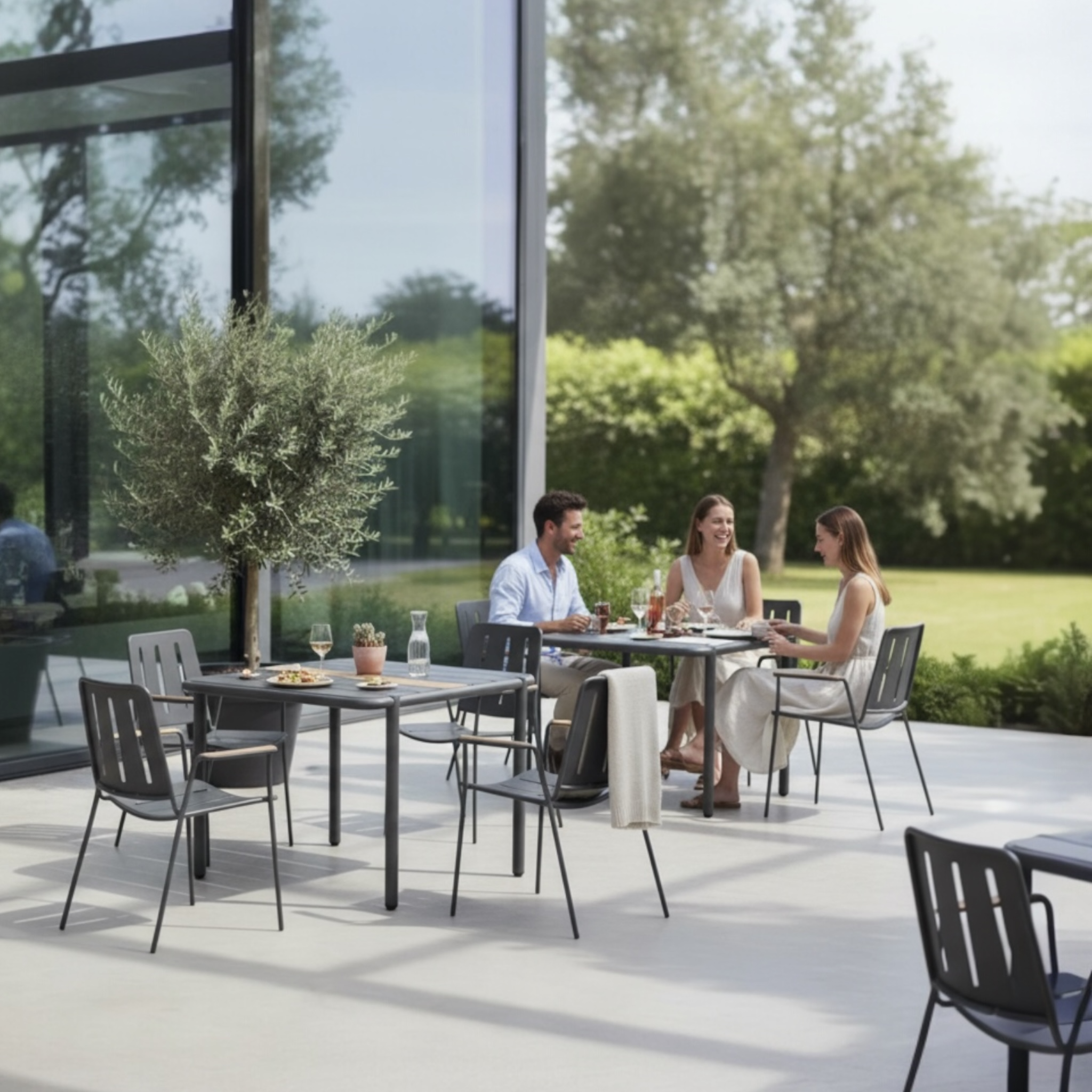 Table de terrasse aluminium Thermo Laqué noir Sarran