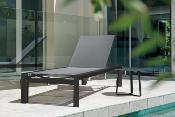 Duo de bains de soleil en aluminium + table basse - NICKY NOIR