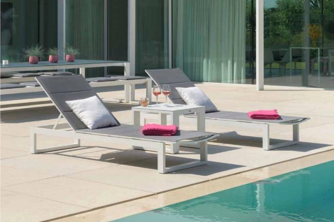 Duo de bains de soleil en aluminium + table basse - FERMO Gris anthracite