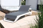 Bain de soleil en aluminium design haut de gamme luxe - ONDA BLANC