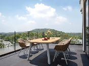 Table repas de jardin design en aluminium -  avec plateau en teck - LARA