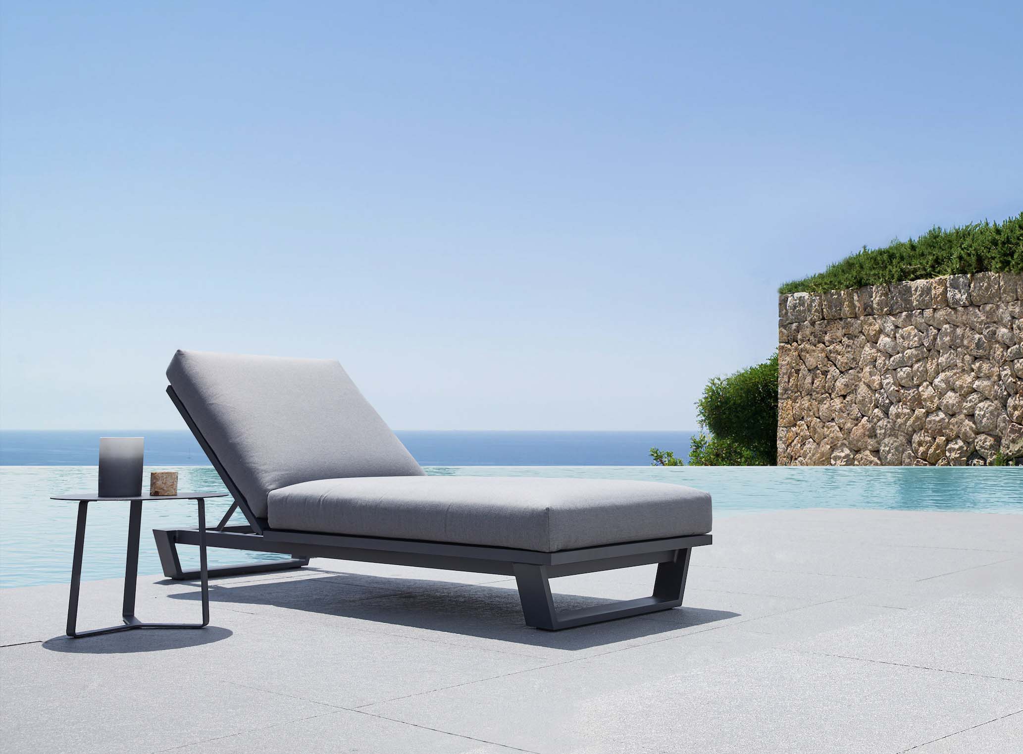 Bain de soleil en aluminium haut de gamme PAGINO NOIR