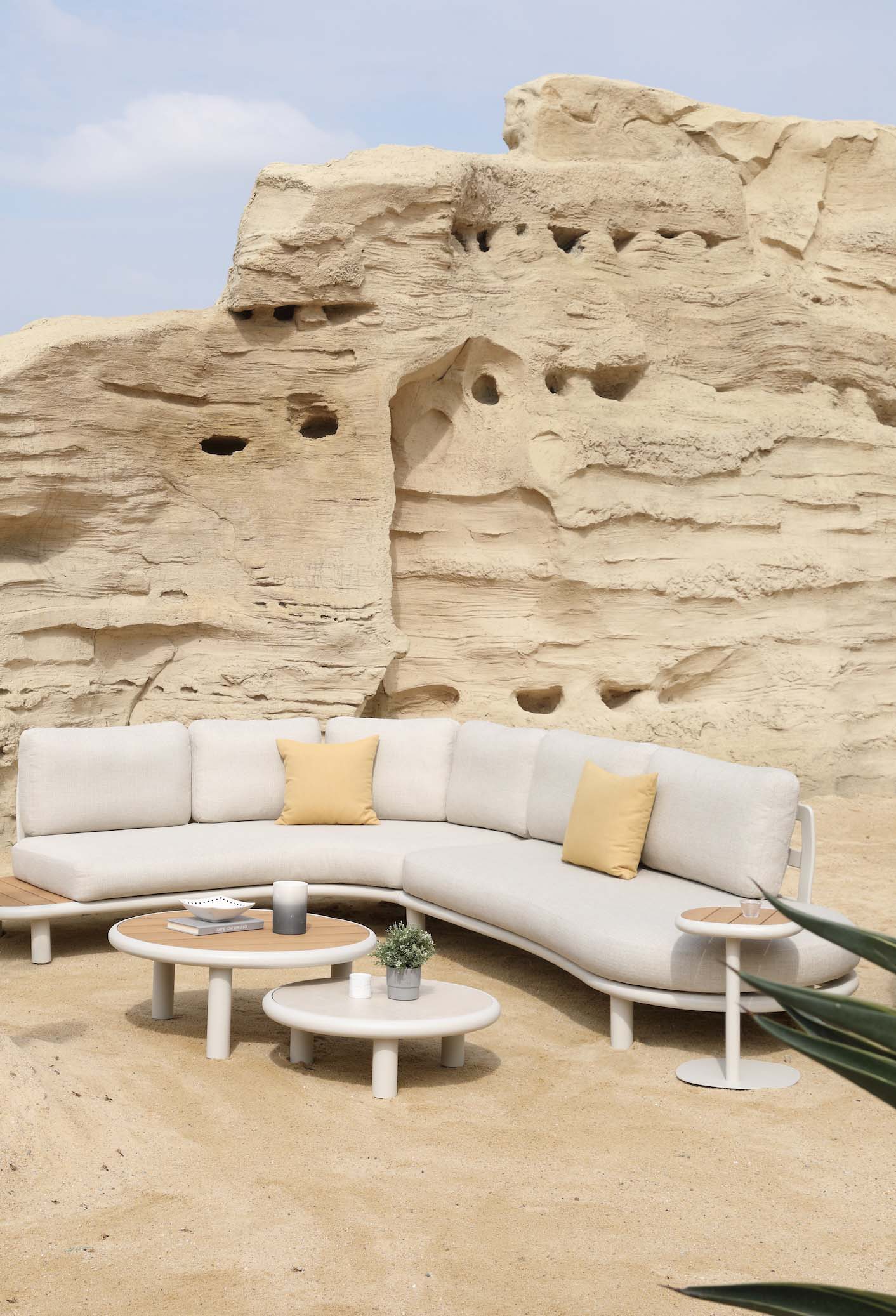 Salon de jardin moderne en aluminium et teck - SANKA COSY