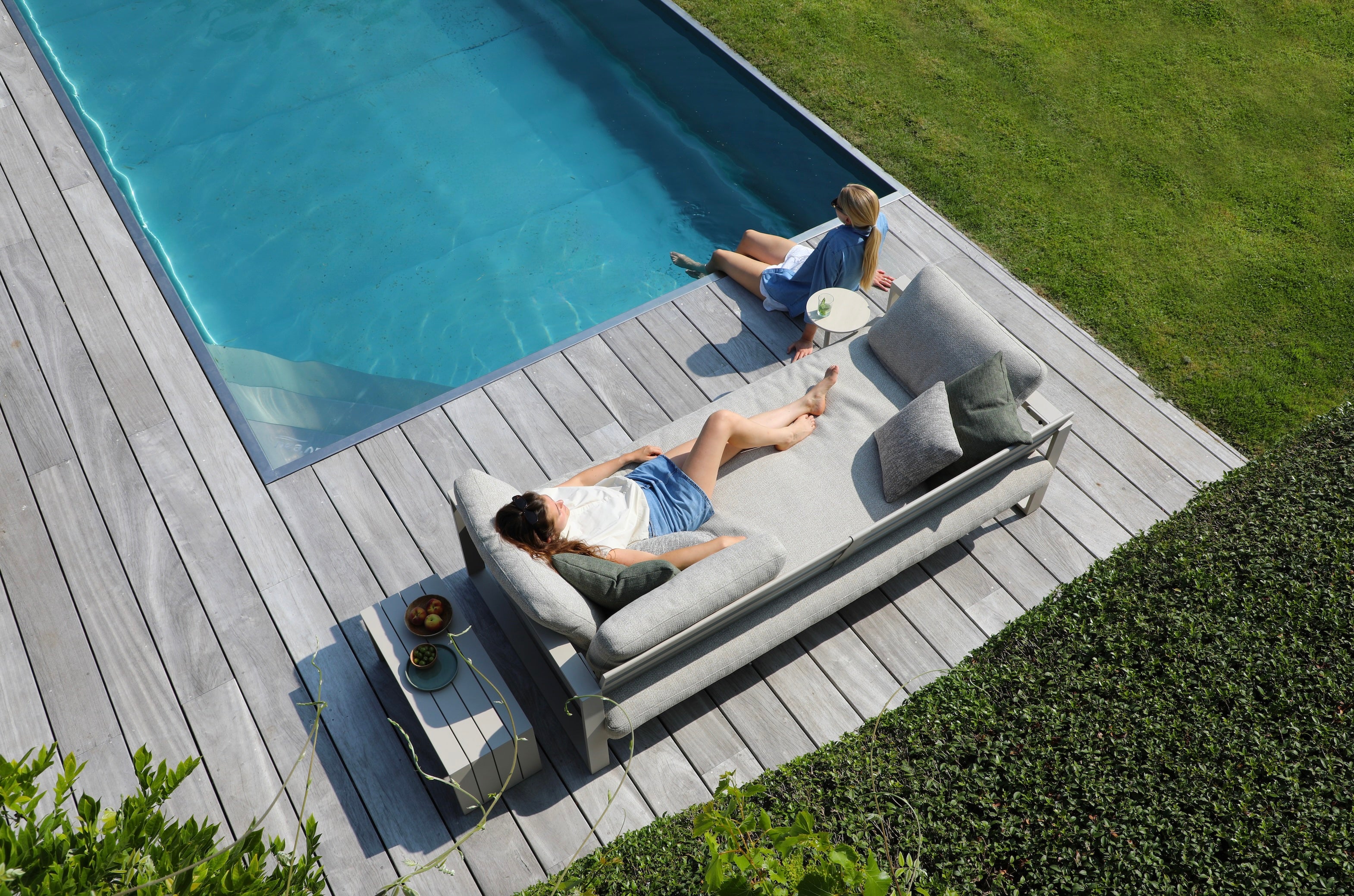 Canapé de jardin / bain de soleil modulable en aluminium haut de gamme - MAEL