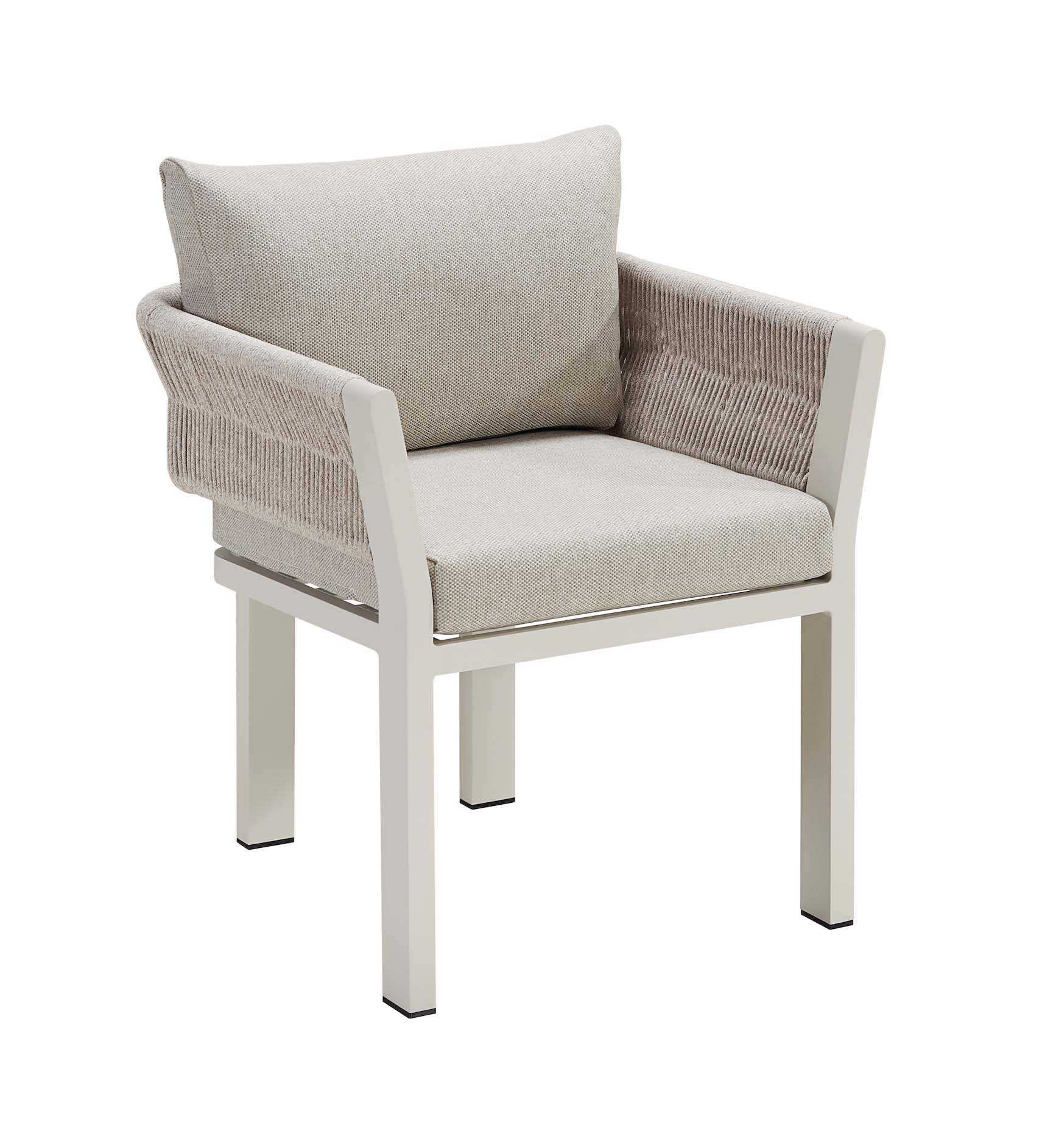 Fauteuil moderne extérieur en aluminium beige laqué poudré, corde tressée beige, coussins déhoussables déperlants, design élégant. 