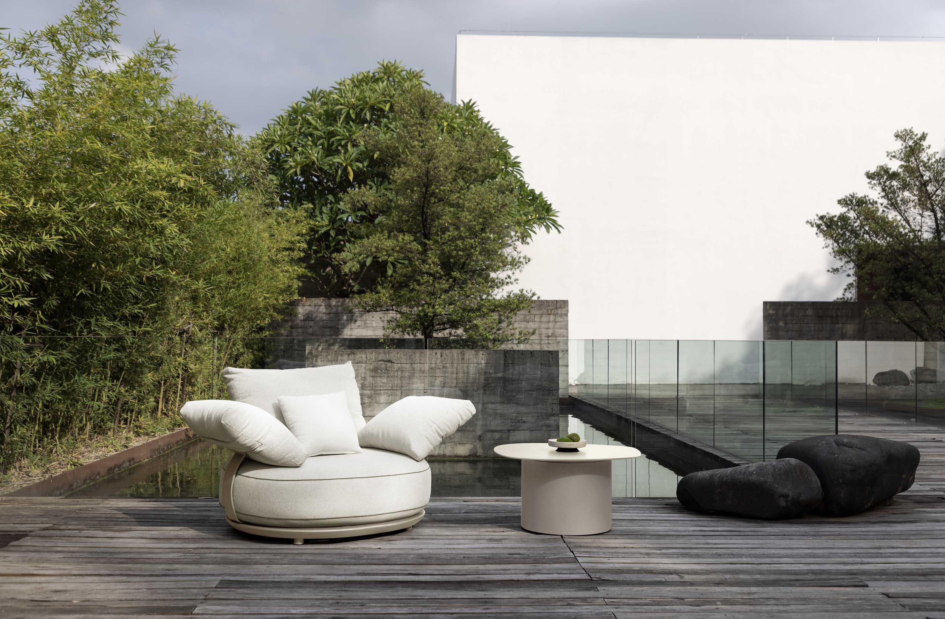 Confortable fauteuil de jardin design avec structure en aluminium beige