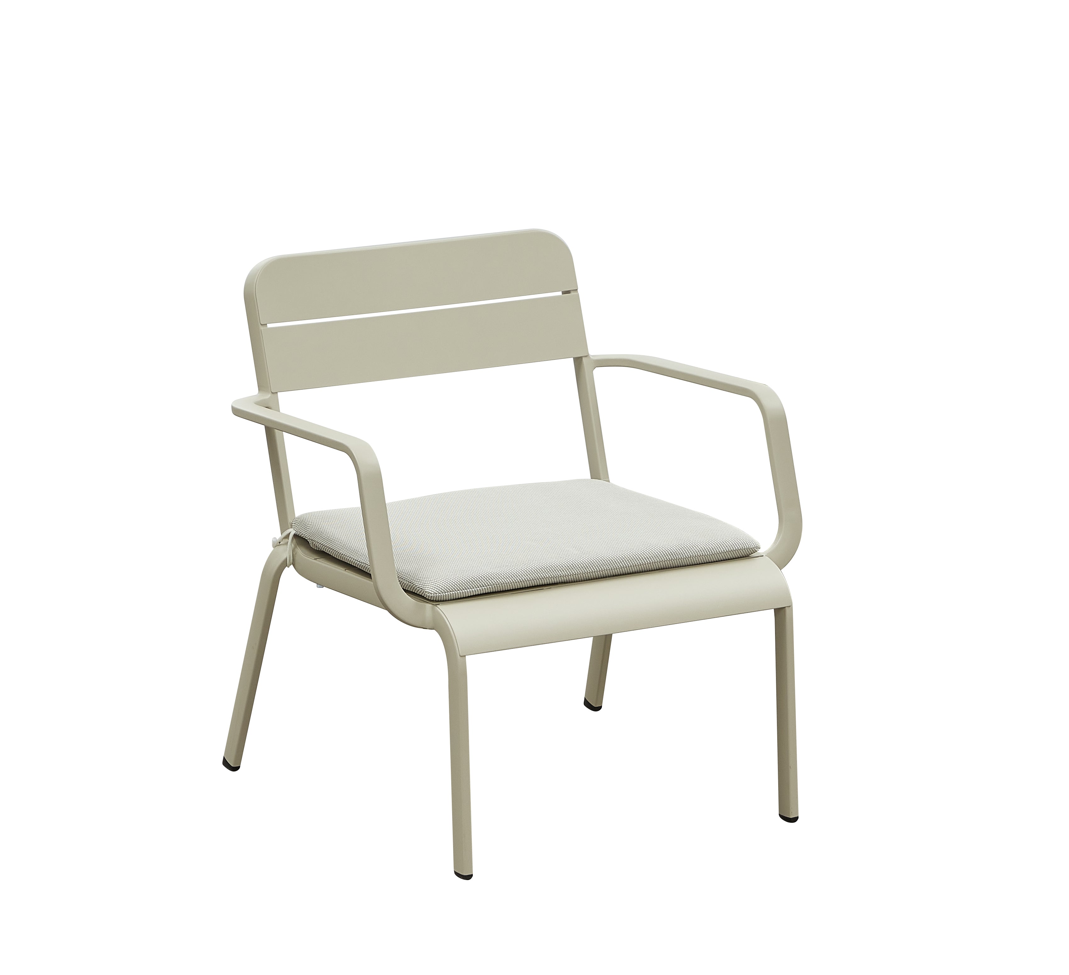 Fauteuil empilable en aluminium haut de gamme beige avec peinture epoxy, design innovant et élégant style méditerranéen,.