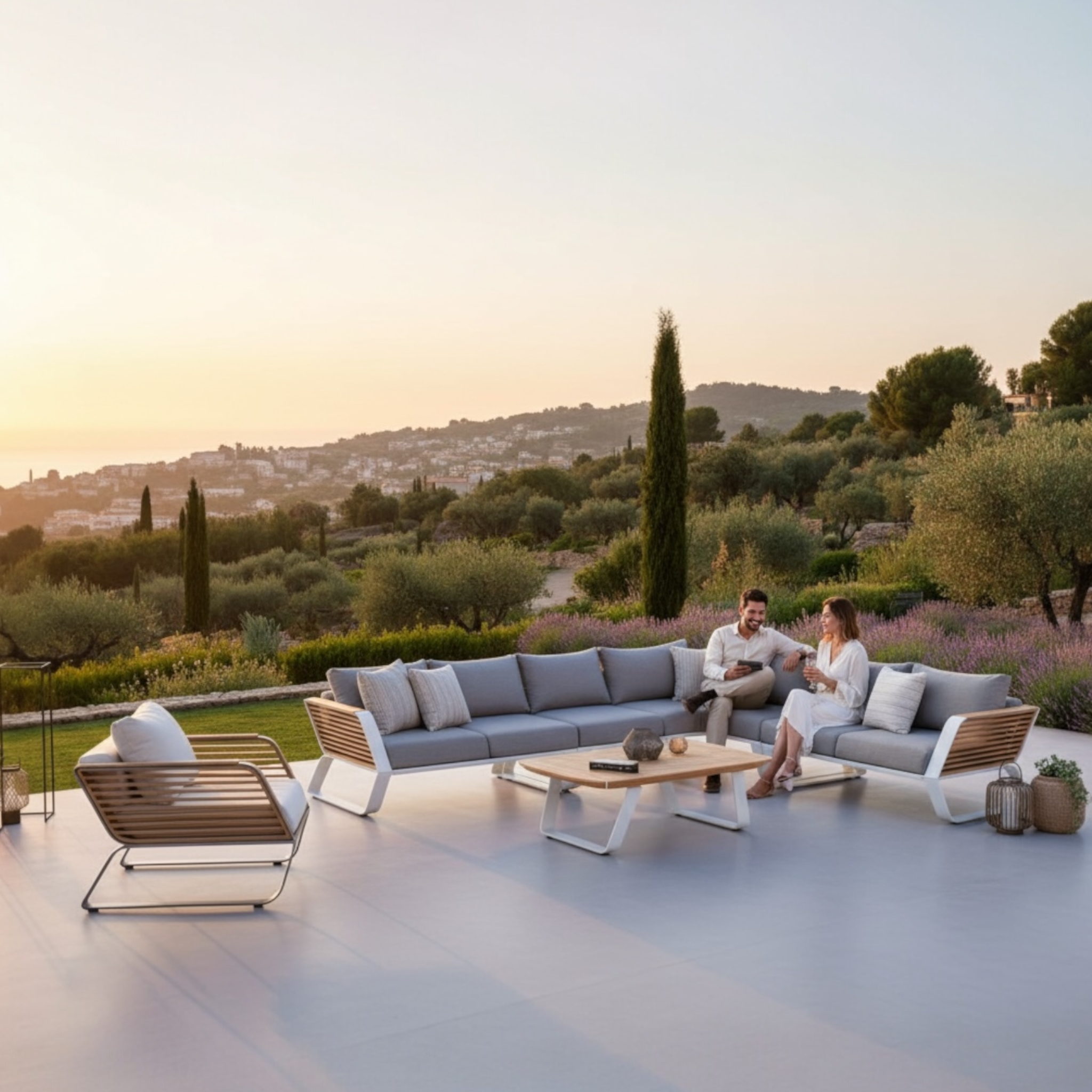 Canapé d’angle AILY en aluminium blanc et teck installé en extérieur