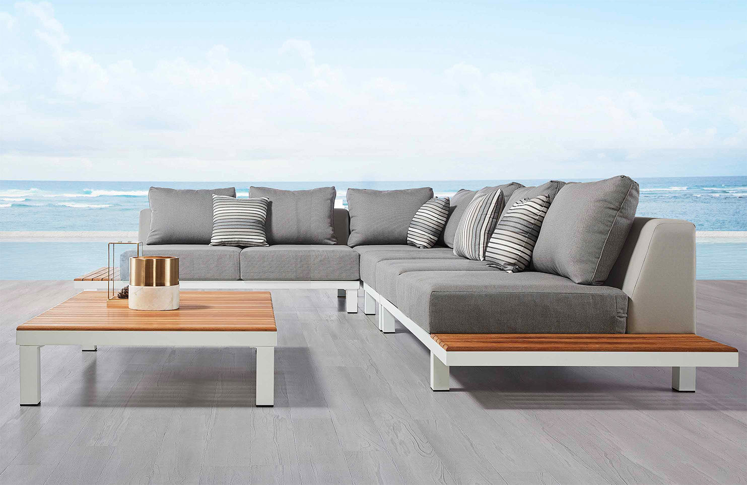 Salon de jardin en aluminium et en teck haut de gamme - ORSY