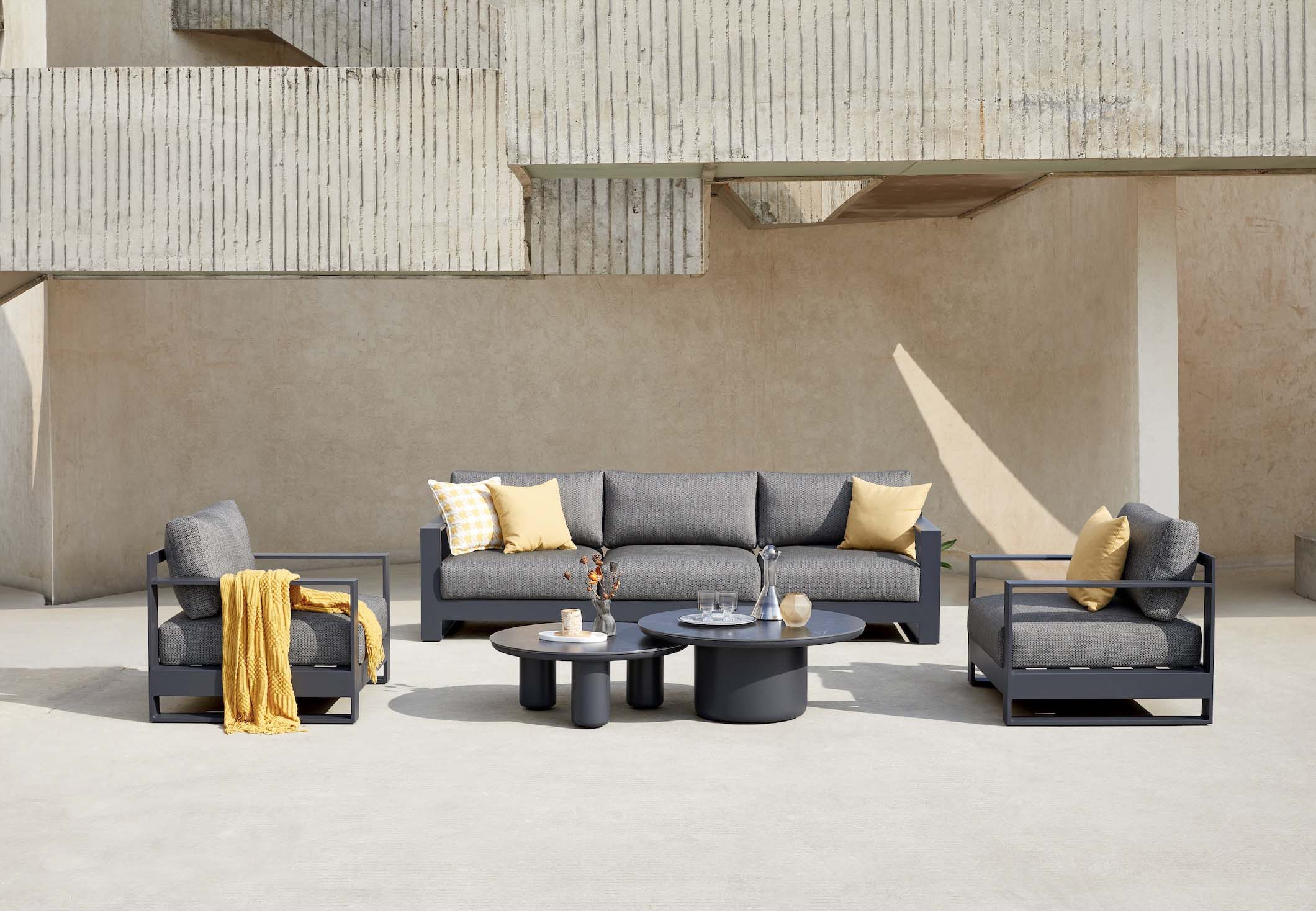 Salon jardin 5 places modulable en aluminium haut de gamme noir, coussins gris en tissu oléfine Sunproof, design premium. 