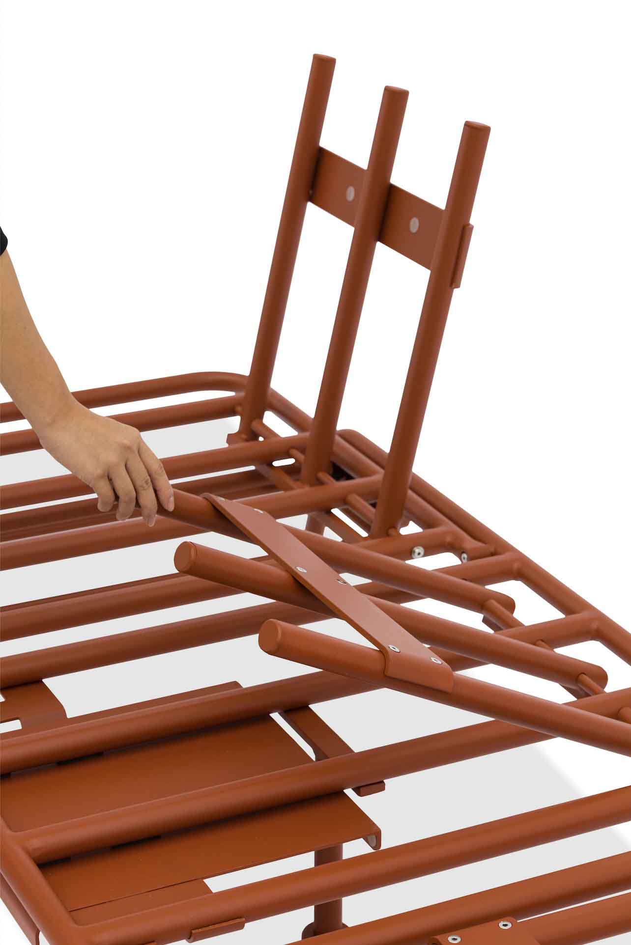 Salon de jardin modulable en aluminium terracotta de la collection Sunny, designer belge, luxe et innovation, structure.