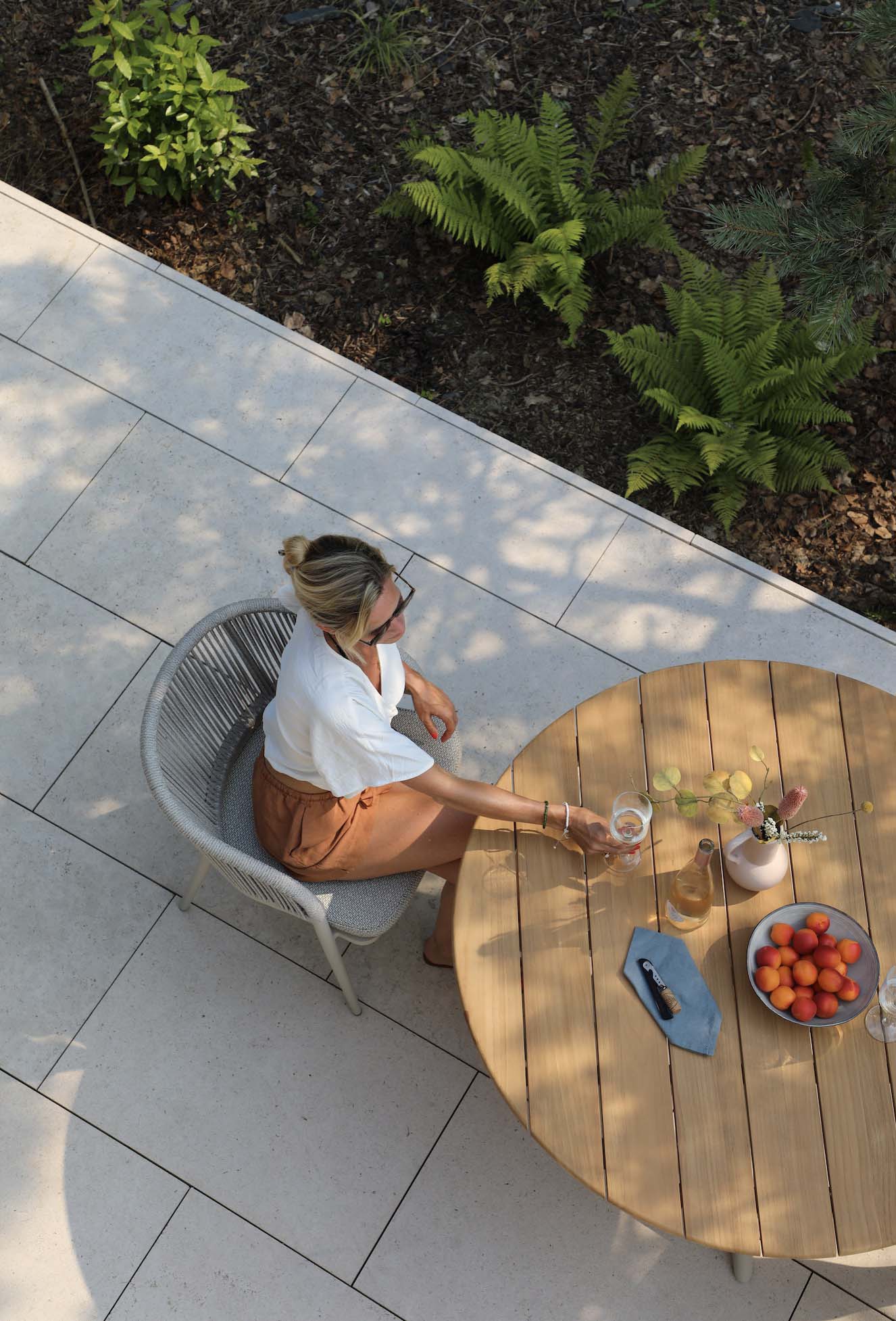 Table de jardin ronde avec plateau teck - RIVIERA