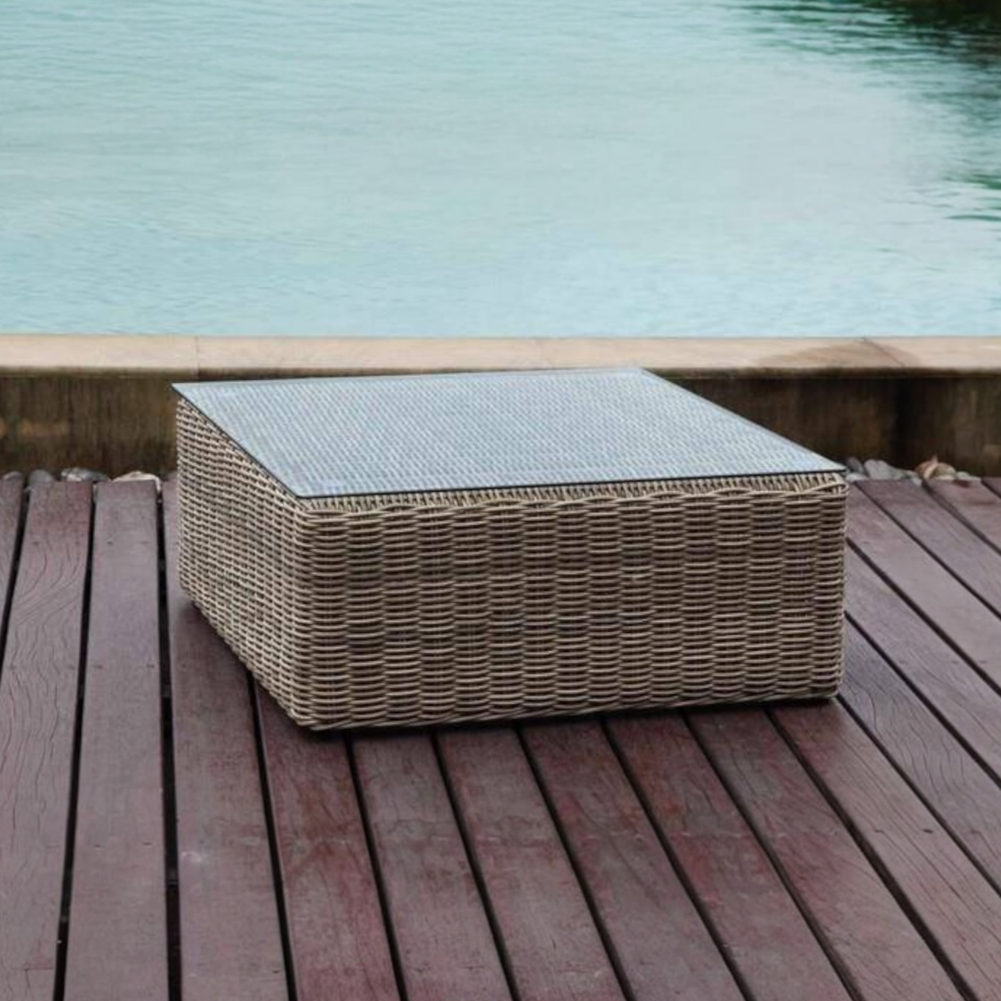 Table basse d'extérieur en osier imitation rotin Liberty