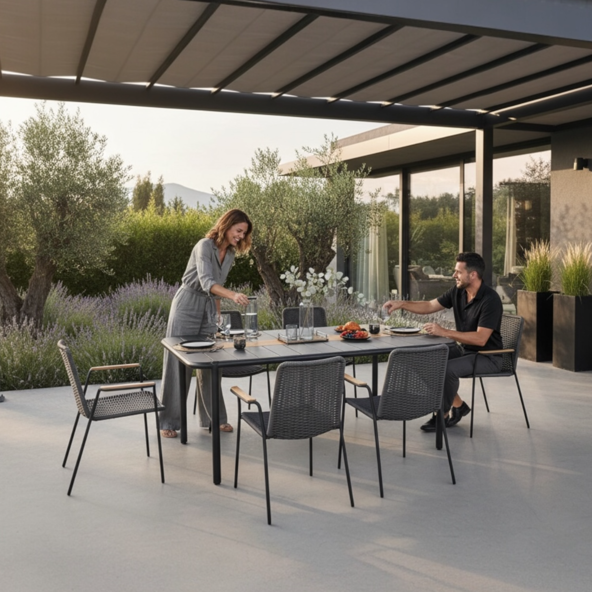 Table de jardin en aluminium noir Sarran 6 places