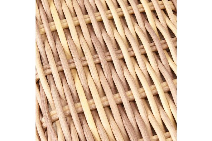 Détail de la résine tressée ronde rustique couleur naturelle, texture élégante et durable, évoquant un style méditerranéen.